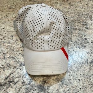New balance running hat never worn